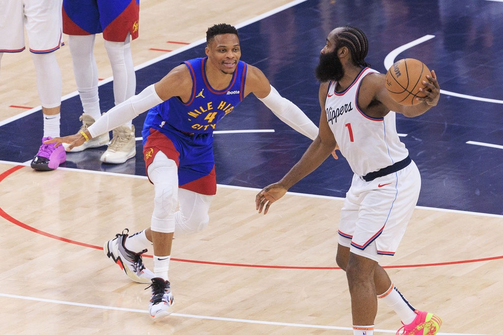 替补&底薪&季后赛希望渺茫！结局已注定 威少为何还愿意去国王？